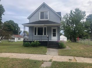 417 Wisconsin Ave, Gladstone, MI 49837