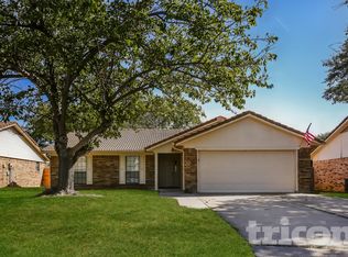 7421 Ridge Rd W, Fort Worth, TX 76133