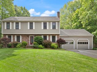 9 Arnold Rd, Framingham, MA 01701