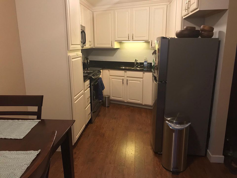 2nd image of 800 1st Ave N APT 38