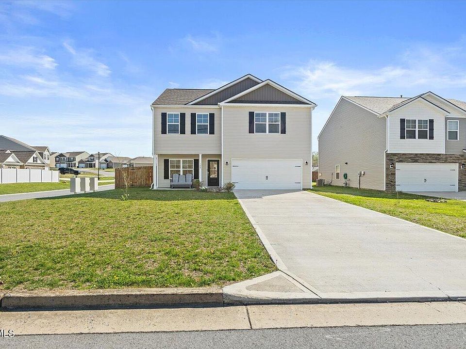 1st image of 128 Breckenridge Trce