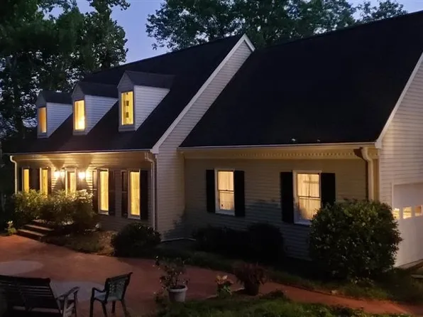 4800 Mahonia Dr, Charlottesville, VA 22911