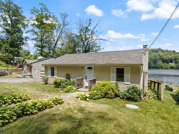 81 S Shore Dr, Wantage Twp., NJ 07461