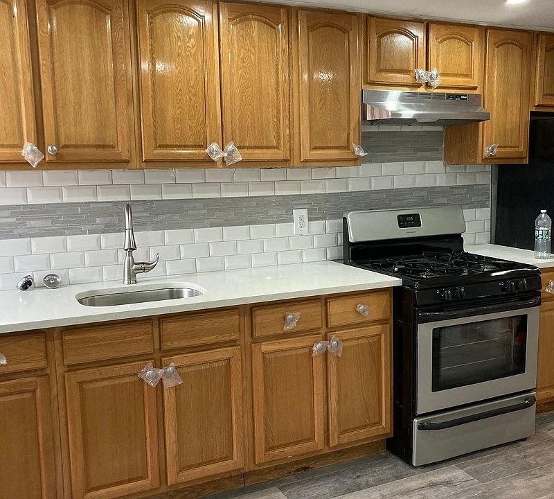 1st image of 332 Putnam Ave #3