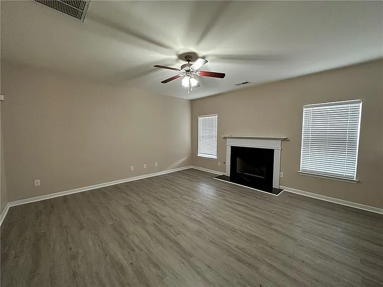 1335 Rocky Shoals Ln — Photo 5