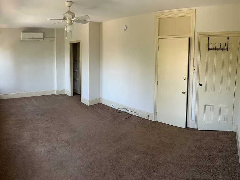 401 S Church St #5 — Photo 9