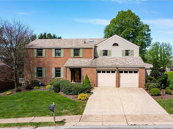 2nd image of 122 Tynewood Dr