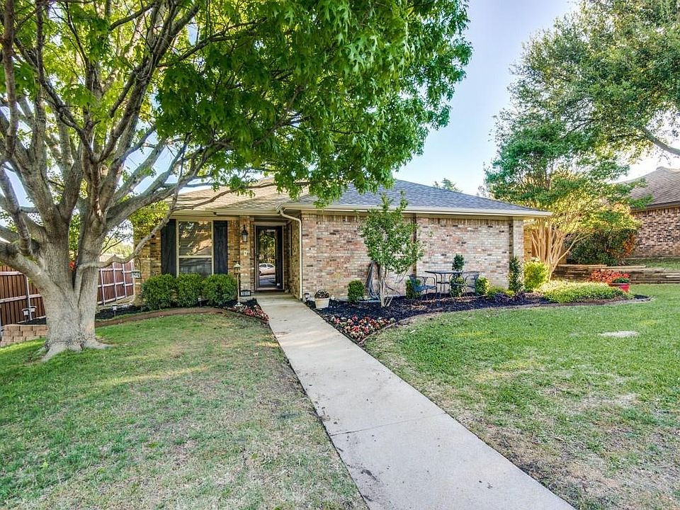 1st image of 1611 Saint James Dr