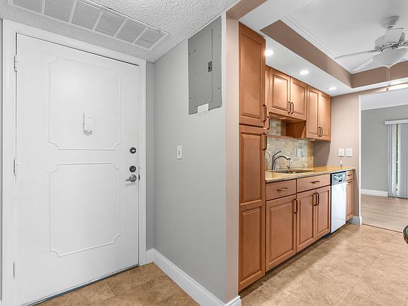 4th image of 950 Ponce De Leon Rd #3120