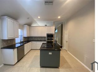 10612 Stoneside Trl, Fort Worth, TX 76244