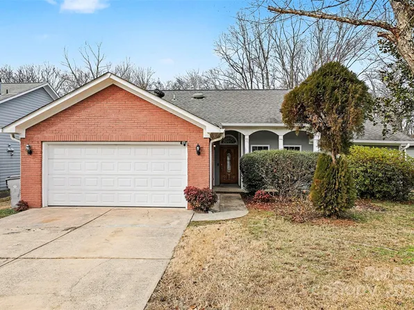 12145 Landing Green Dr, Charlotte, NC 28277