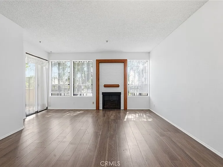 2559 Plaza Del Amo #104 — Photo 3