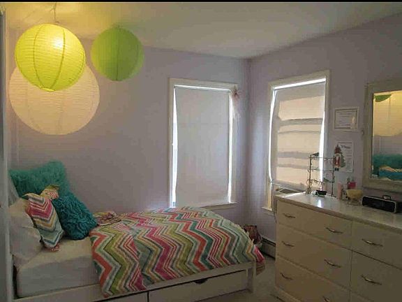 Pic is of 2nd FL BDRM which mirrors 1st FL - shown for size