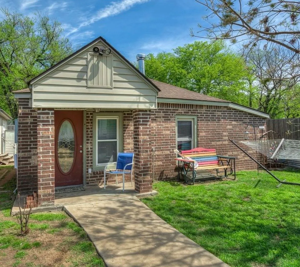 Adorable 1 bd 1Ba apartment with yard — Photo 1