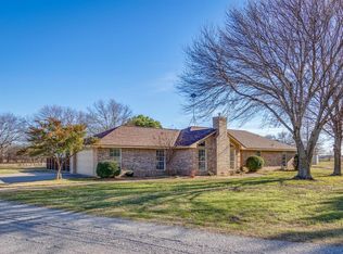 9898 Vail Eton Dr, Pilot Point, TX 76258