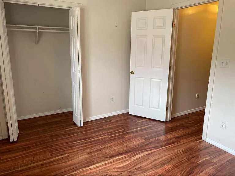 1420 Brookes Ave — Photo 11