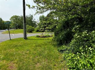 175 Shunpike Rd, Cromwell, CT 06416