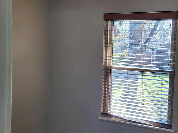 4th image of 1403 Kamar Dr