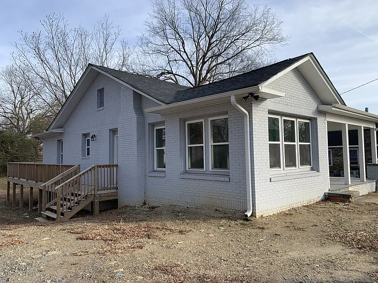 1020 Concord Ave — Photo 2