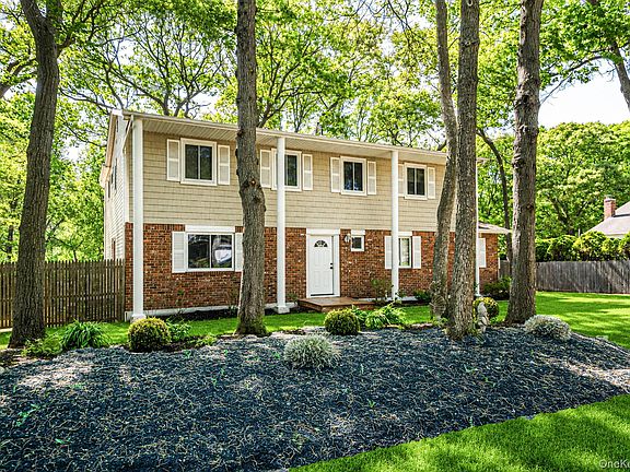 3rd image of 14 Basswood Lane