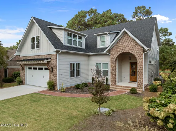 18 Lochwinnock Lane, Pinehurst, NC 28374