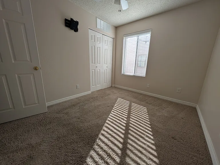 727 S Hartford St #203 — Photo 12