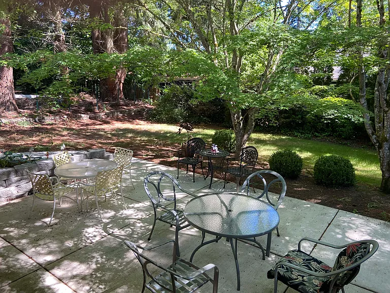 7570 SW Stewart St — Photo 4