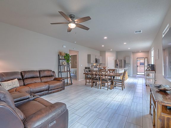 3rd image of 4814 Mount Salas St NE