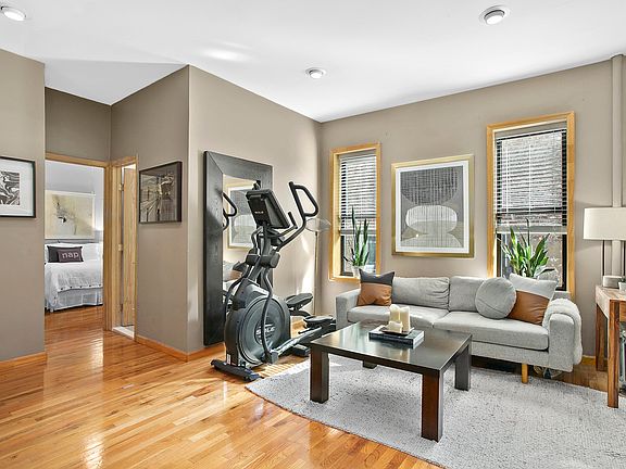 3rd image of 1016 Union St #1B