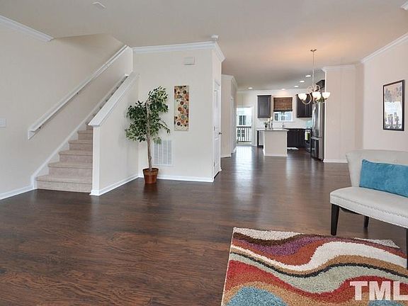 5th image of 1108 Finch Ct