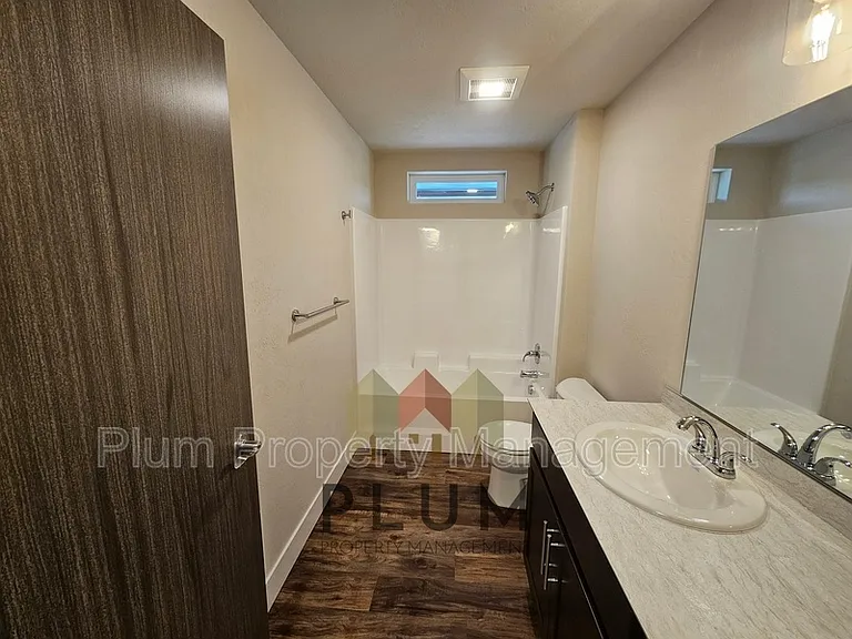425 Michigan Ave #207 — Photo 16