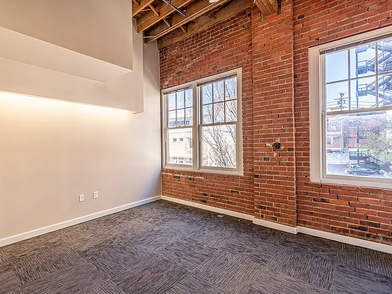 15Walnut — Photo 14