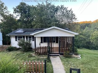 130 Moran Ave, Dunbar, WV 25064