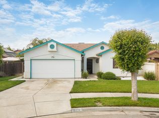 722 W Marilyn St, Farmersville, CA 93223