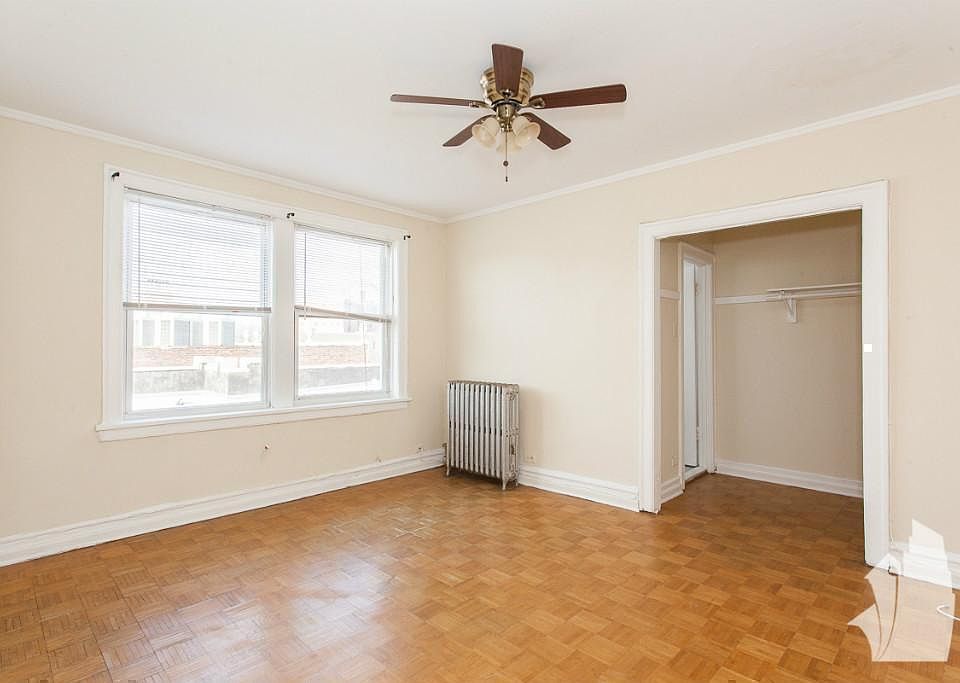1st image of 700 W Belmont Ave