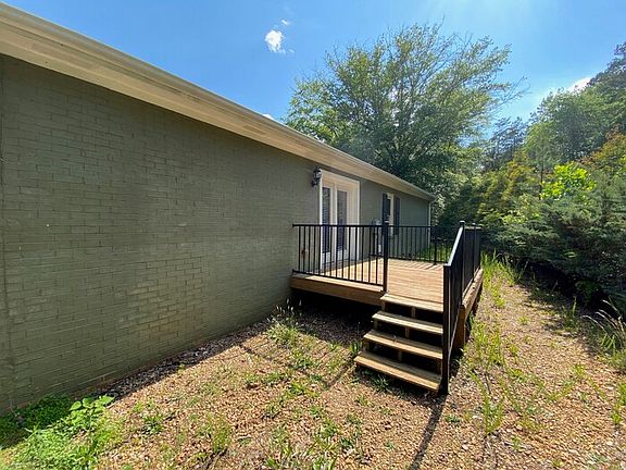3rd image of 412 Edwards Street Ext
