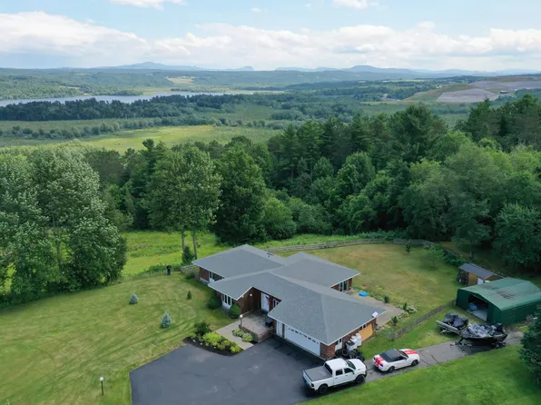 537 Memphremagog Views, Newport City, VT 05855