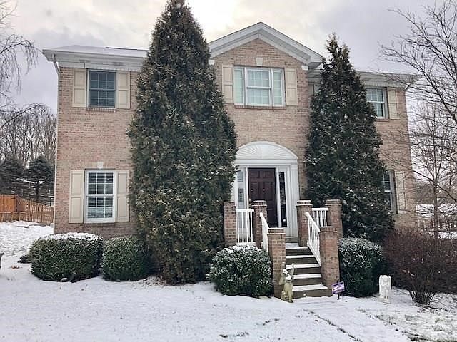 Stunning Curb Appeal to Front Entrance.