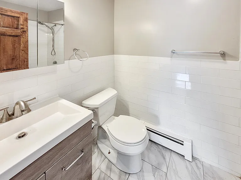 338 Warren St #4 — Photo 9