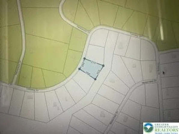 155 Tinkwig Dr, Hawley, PA 18428