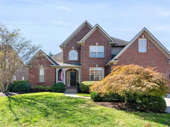 2240 Barnwell Ln, Lexington, KY 40513