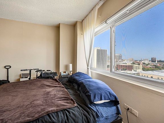 5th image of 1520 Senate St APT 154