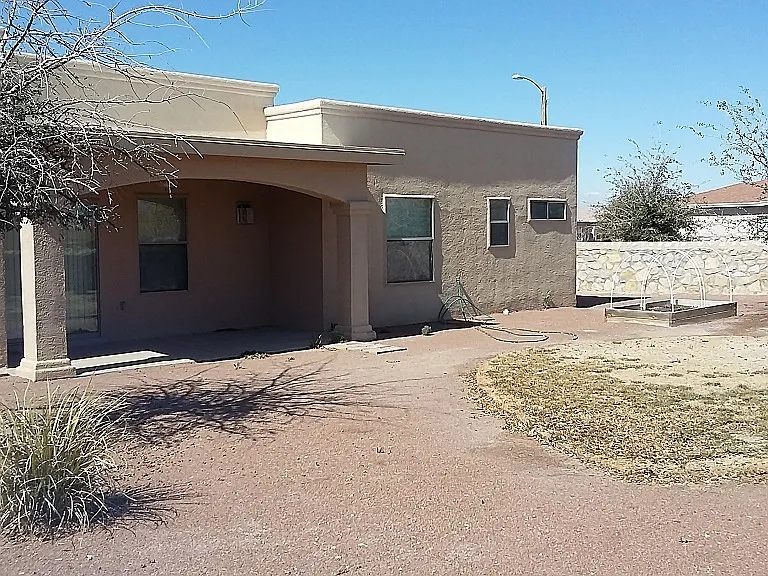 5714 Wales Dr — Photo 16
