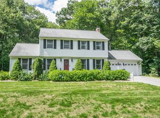 3 Tiffany Ct, East Hampton, CT 06424