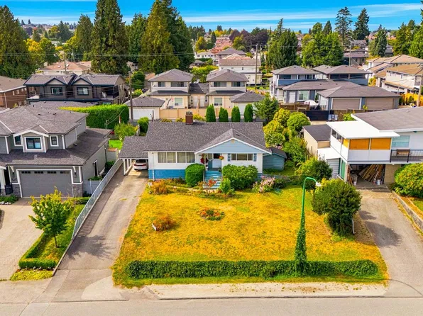 4335 Barker Ave, Burnaby, BC V5G 3C3