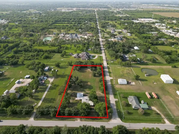 7235 Old Massey Ranch Rd, Pearland, TX 77584