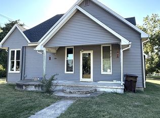 406 S Liberty St, Vermont, IL 61484