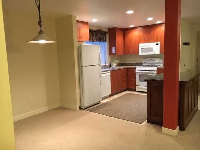 Dining area adjacent to kitchen.
