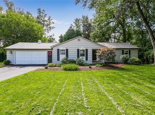 27 N Country Club Dr, Rochester, NY 14618