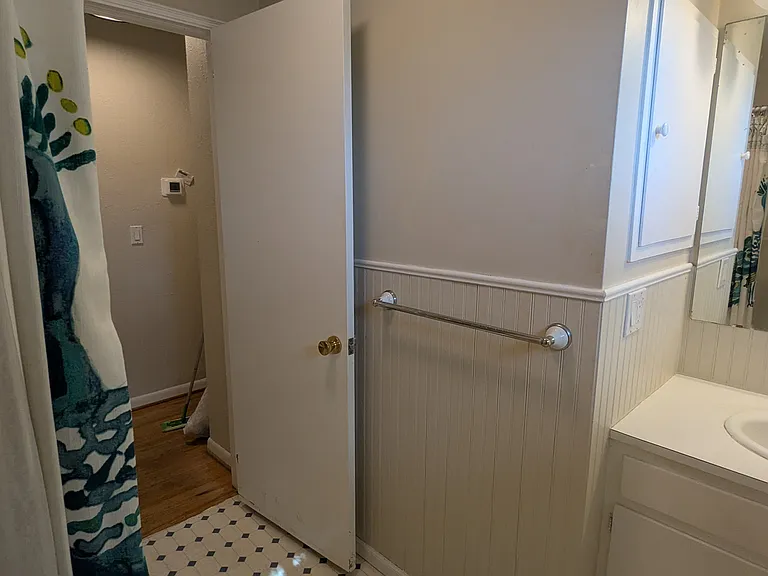 upstairs bathroom